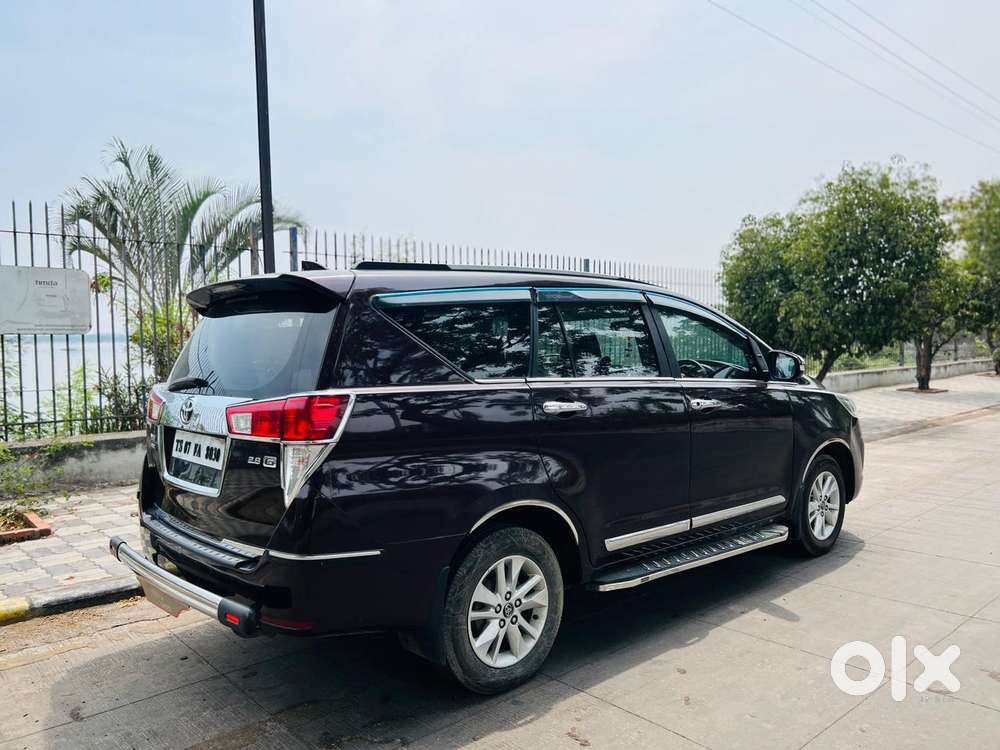 Toyota Innova Crysta 2.8z Automatic, 2016, Diesel