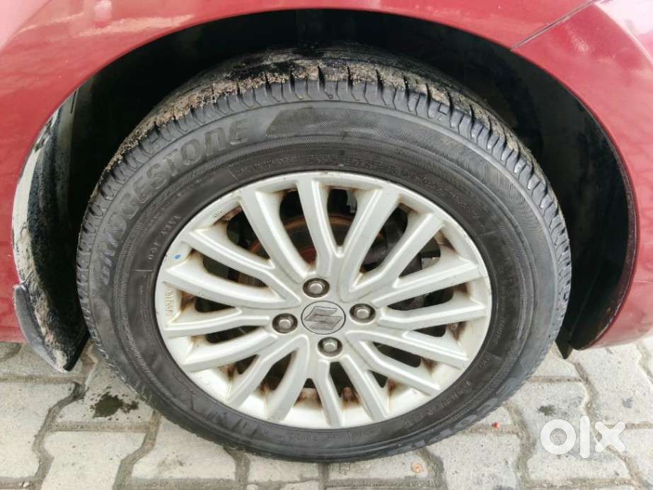 Maruti Suzuki Dzire 1.2 Zxi Amt, 2017, Petrol