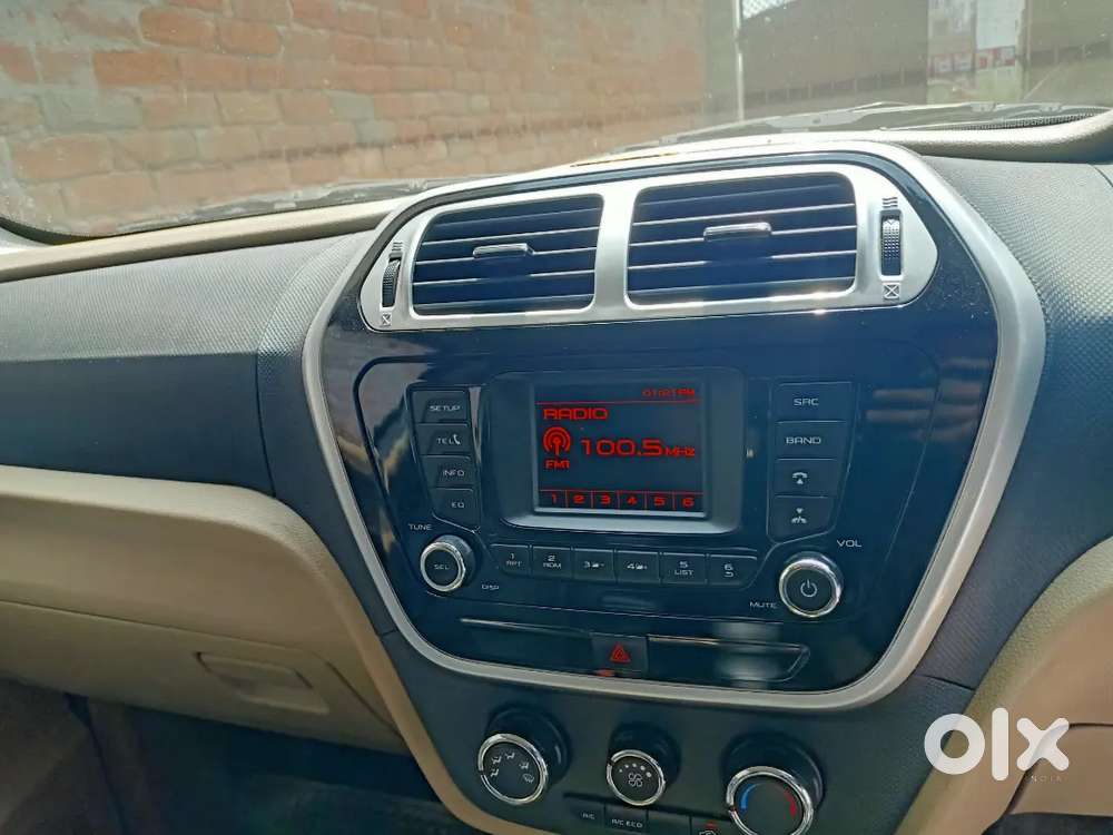 Mahindra Tuv 300 2015 Diesel Well Maintained