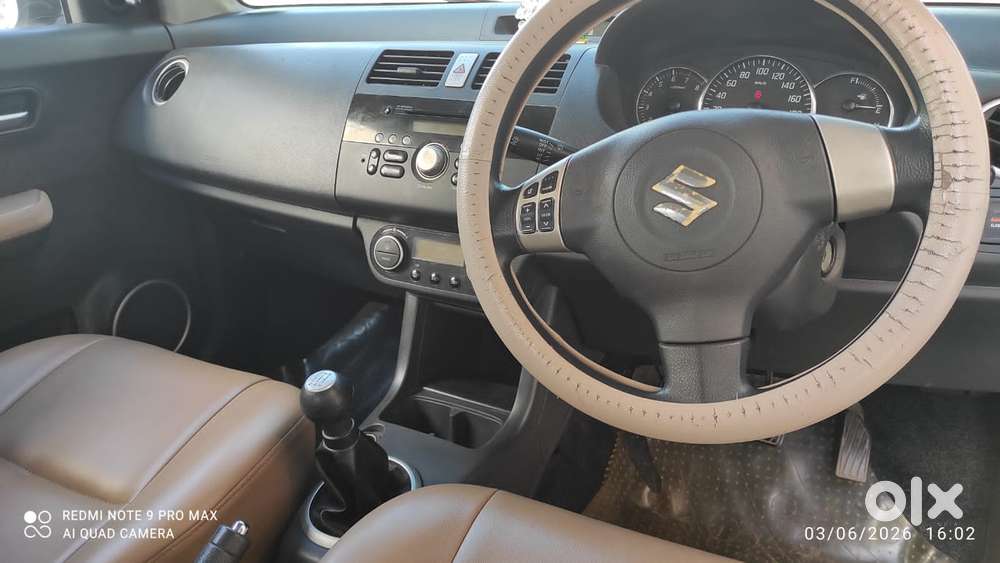 Maruti Suzuki Swift Dzire Zxi, 2011, Petrol