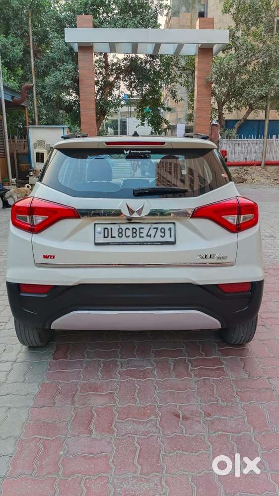 Mahindra Xuv300 W8 Option Dual Tone, 2022, Petrol