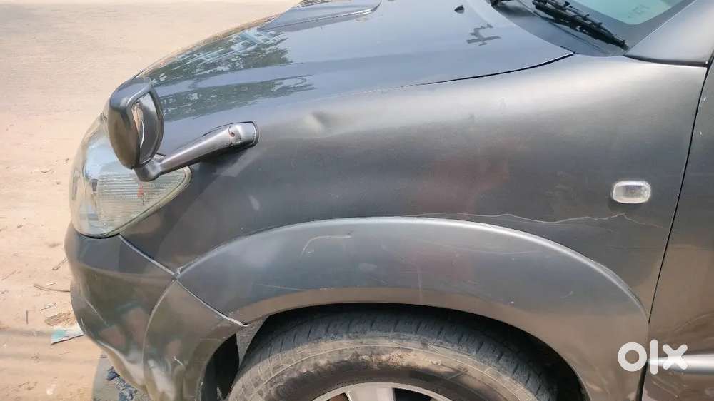 Toyota Fortuner Legender 2011