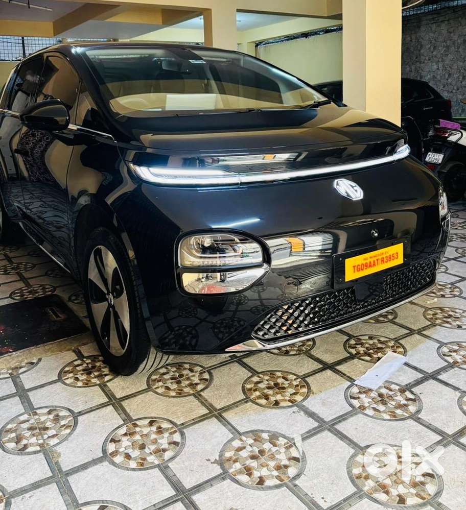 Mg Windsor Ev 2025 Electric 11000 Km Driven