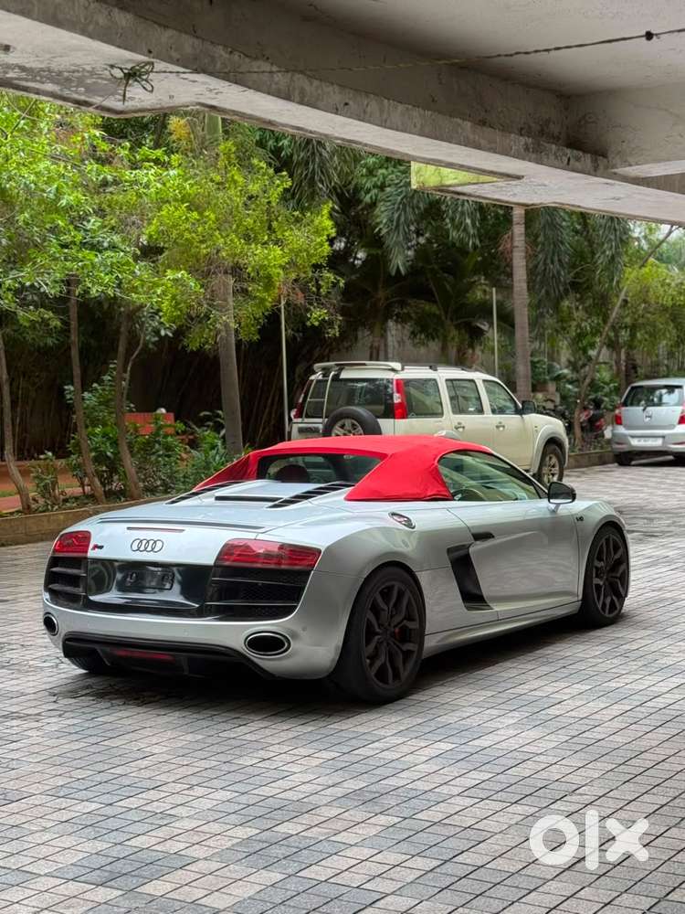 Audi R8 5.2 V10 Spyder, 2011, Petrol