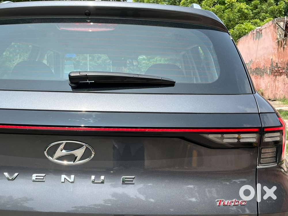 Hyundai Venue 1.0 S (o) Turbo Dct, 2023, Petrol