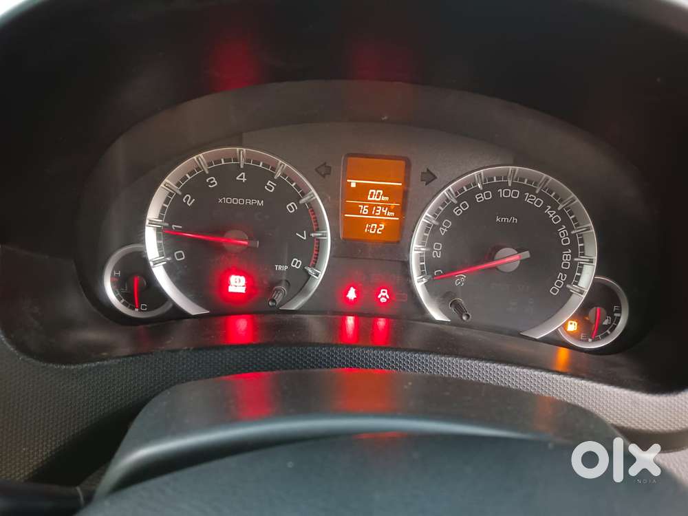 Maruti Suzuki Swift Vxi 1.2 Abs Bs-iv, 2016, Petrol