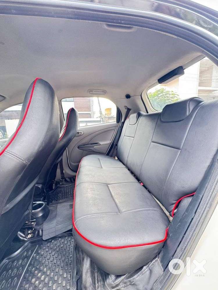 Toyota Etios Liva 2011-2012 G, 2012, Petrol