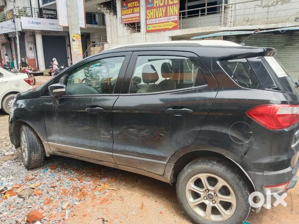 Ford Ecosport1.5(d) Titanium+mt Top Model With Sunroof And All Functio