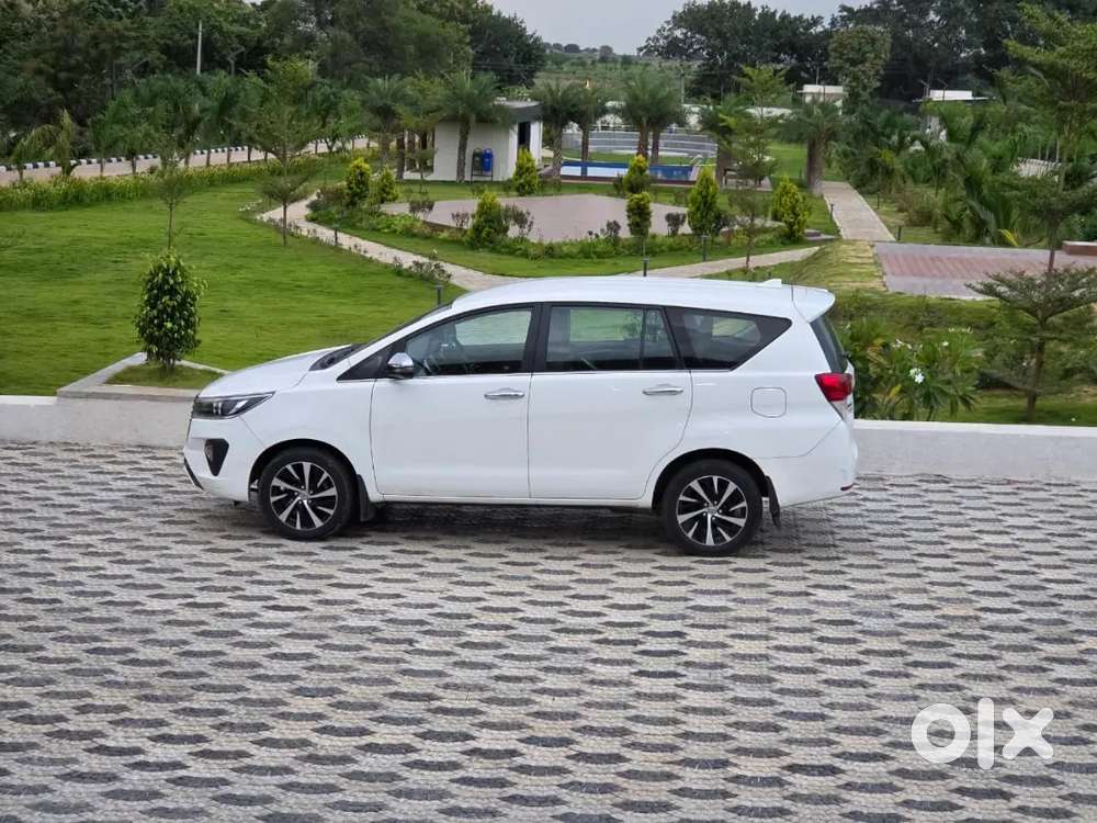 Toyota Innova Crysta 2.4 Z Automatic