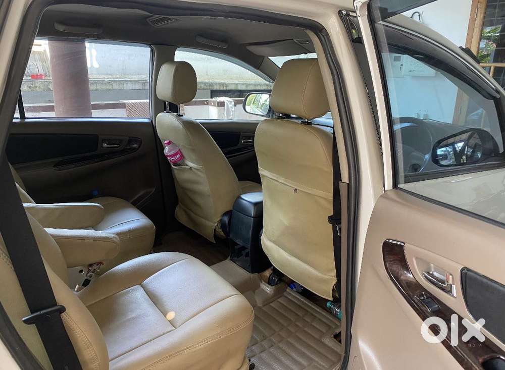 Toyota Innova 2.5 V 7 Str, 2015, Diesel