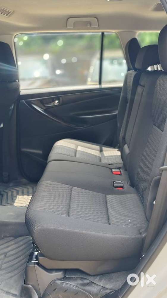 Toyota Innova Crysta 2.4 G Plus Mt 8 Str, 2025, Diesel