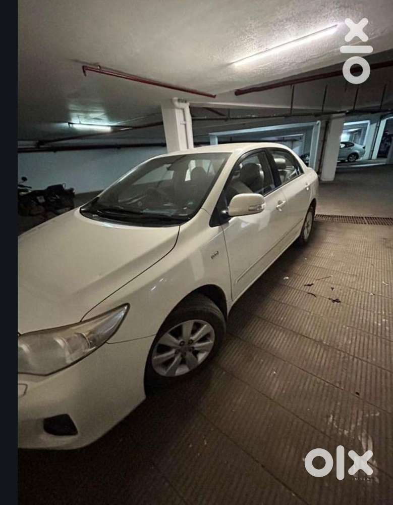 Toyota Corolla Altis 2012 Petrol Well Maintained