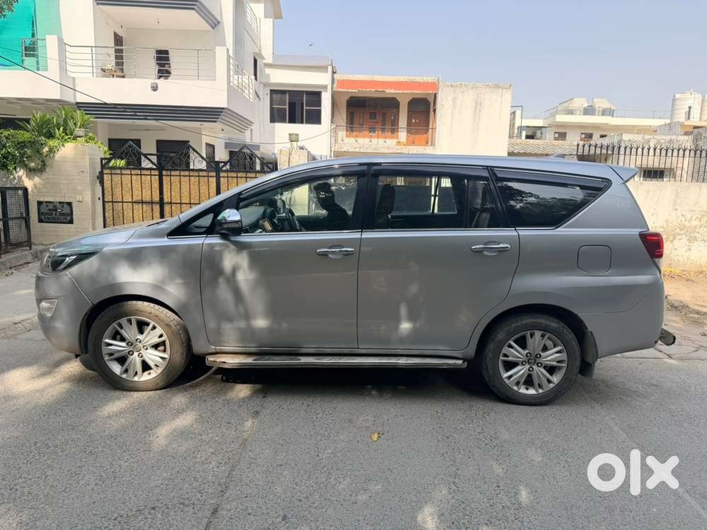 2016 Toyota Innova Crysta