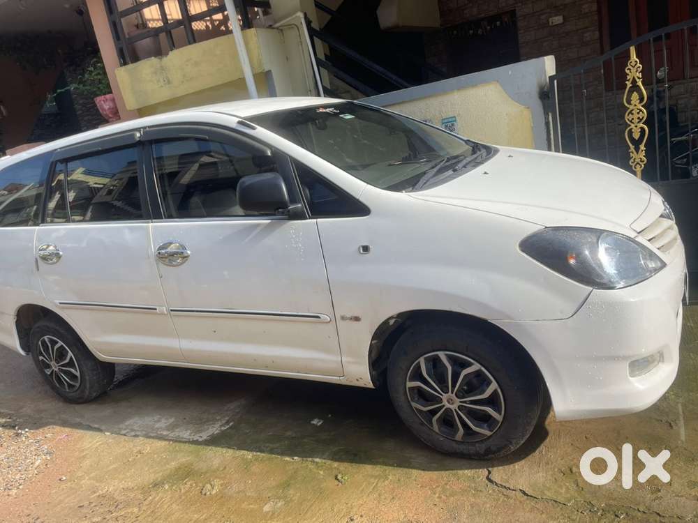 Toyota Innova Diesel 2011