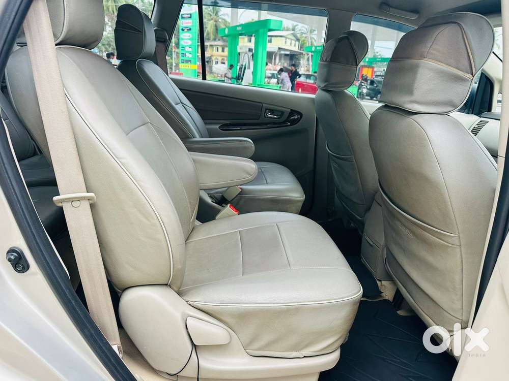 Toyota Innova 2.5 V 7 Str, 2015, Diesel