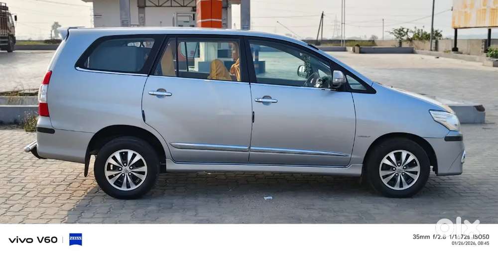 Toyota Innova 2.5 G 2015