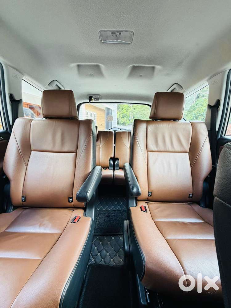 Toyota Innova Crysta 2.8z Automatic, 2018, Diesel