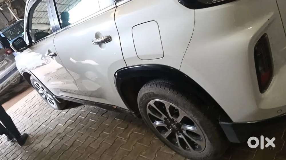 Maruti Suzuki Vitara Top Model Strong Hybrid 2025