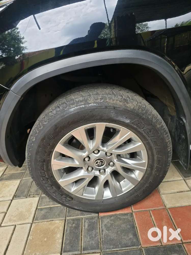 2023 Model Toyota Fortuner 4×4 Automatic 4wd Single Ownership 21,000km