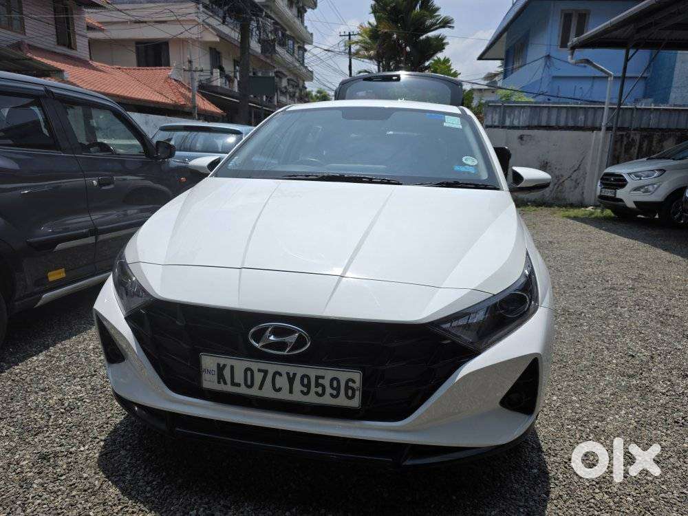 Hyundai I20 Asta (o) 1.2 Ivt, 2022, Petrol