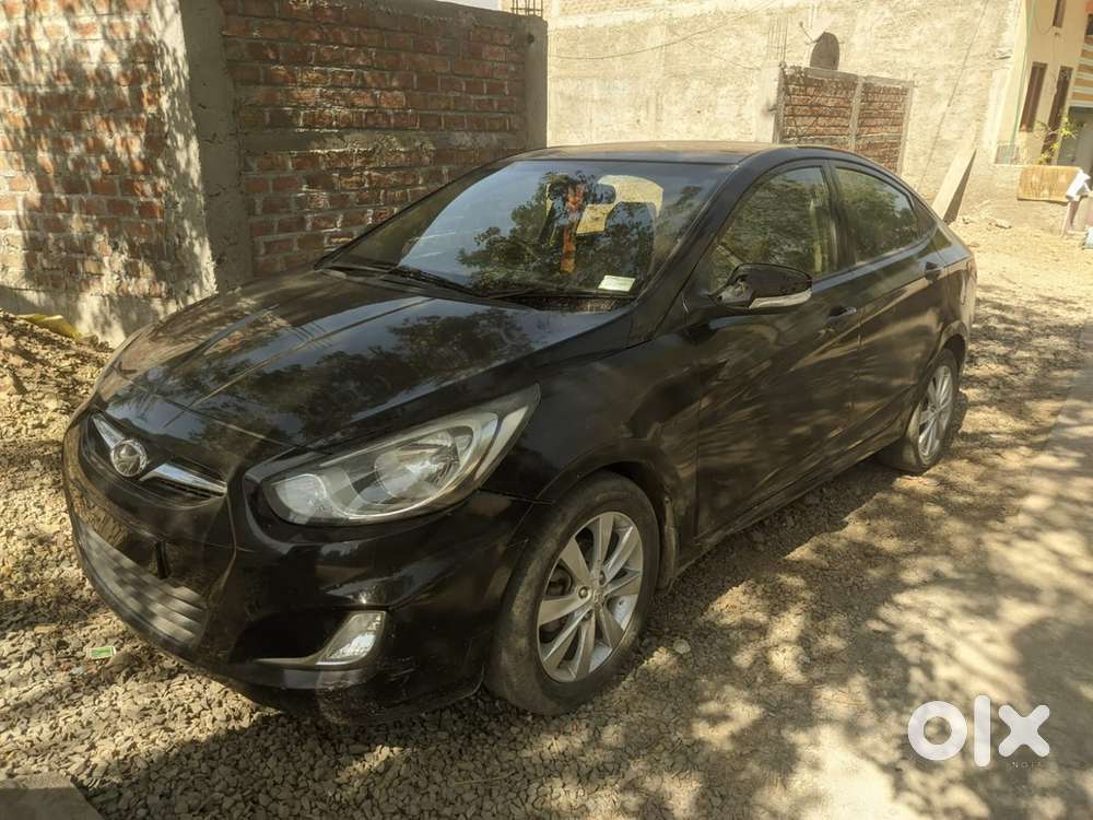 Hyundai Fluidic Verna 2011 Mh Passing