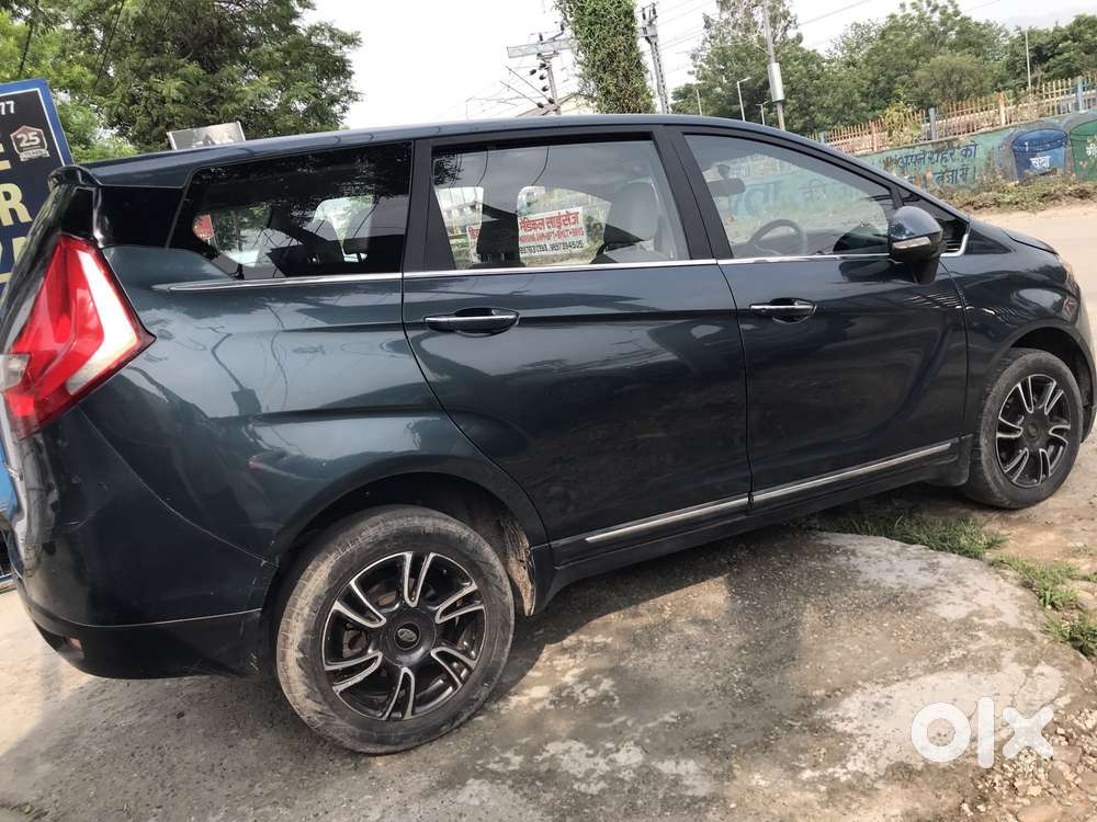 Mahindra Marazzo M8, 2018, Diesel