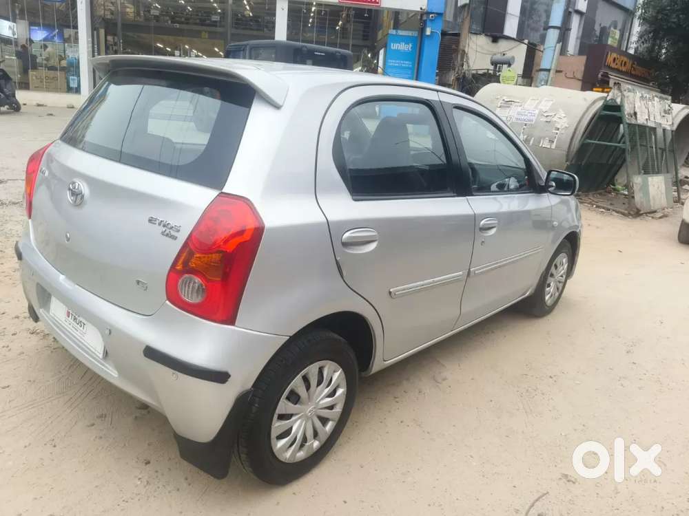Toyota Etios Liva 1.2 G, 2012, Petrol