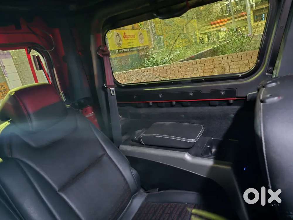 Mahindra Thar Top Model 2021  4*4