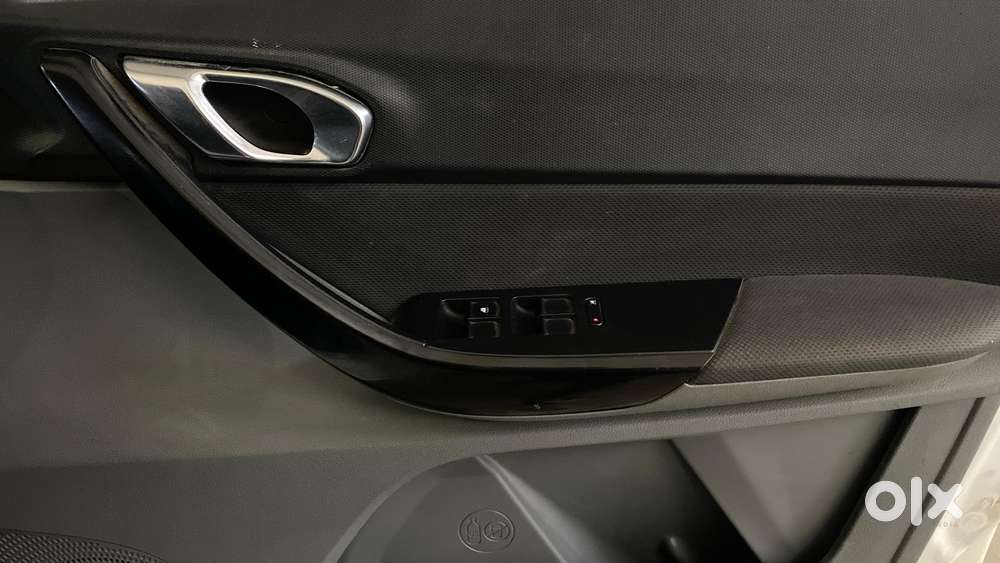Tata Tigor 1.2 Revotron Xz Option, 2017, Petrol