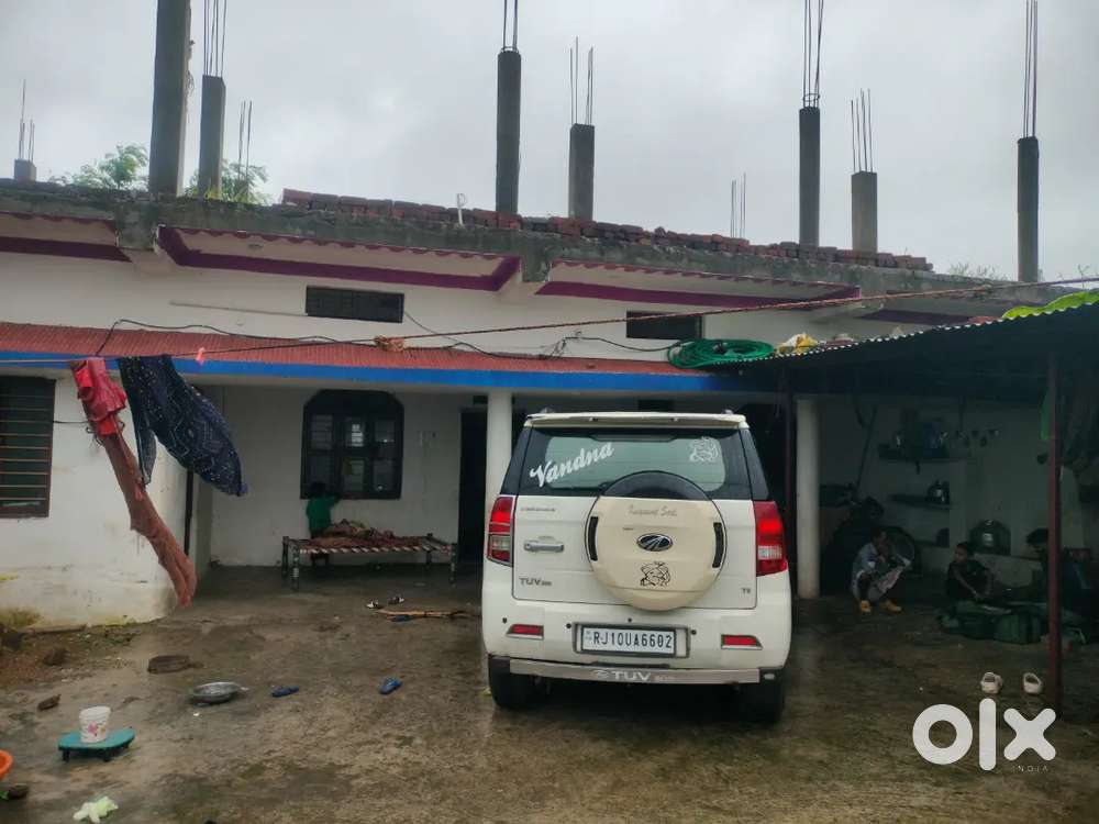 Mahindra Tuv 300 2016 Diesel 150000 Km Driven