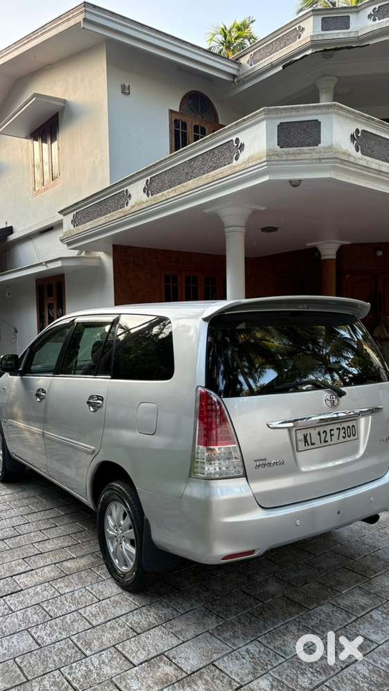 Toyota Innova Diesel 2011
