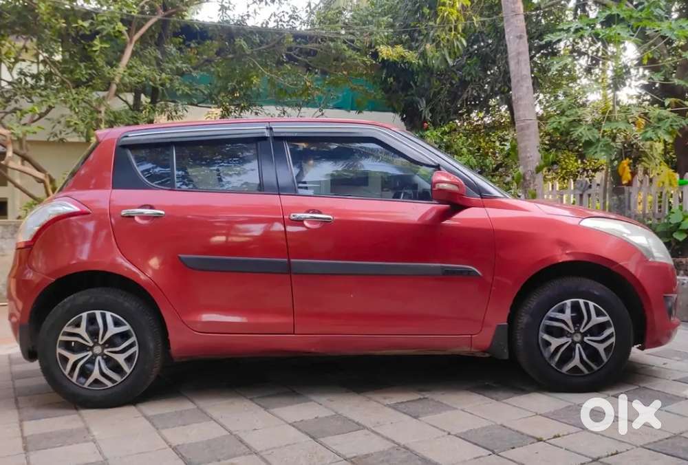 Fire Red Colour Maruti Suzuki Swift Vxi 2013 Petrol Manual
