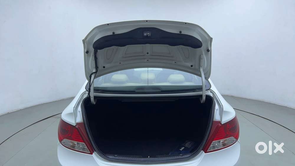 Hyundai Verna 1.6 Vtvt Sx, 2012, Petrol