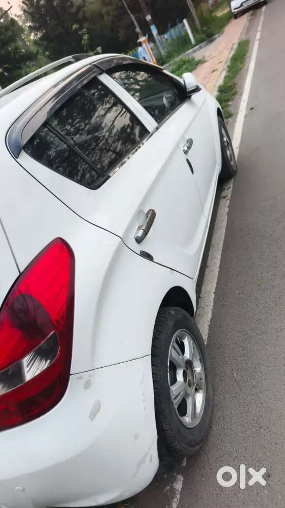 Hyundai I20 Sportz 2012 Manual = Life Time Tax ...