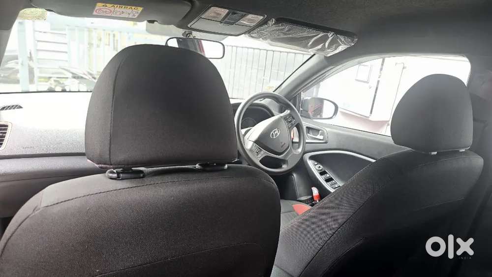 Hyundai I20 Manual Petrol Variet 29800 Kilometers. 585000 Only