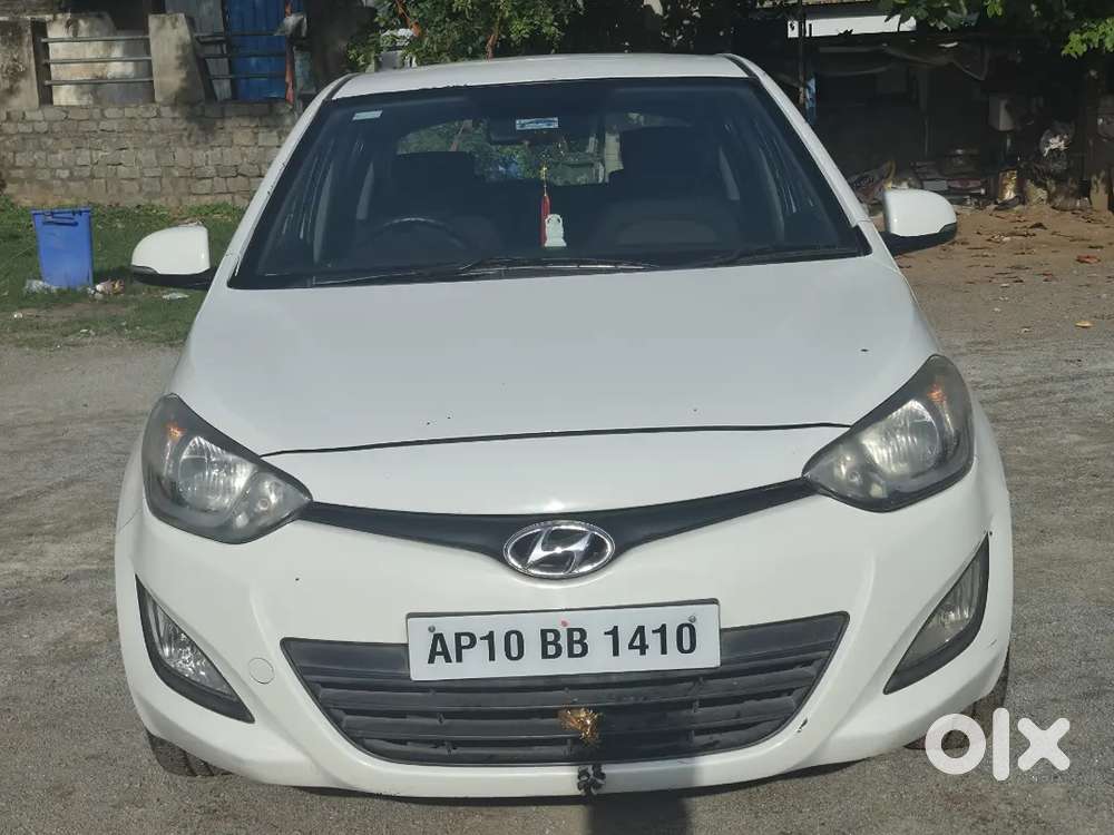 Hyundai I20 Asta Petrol Manual 2012