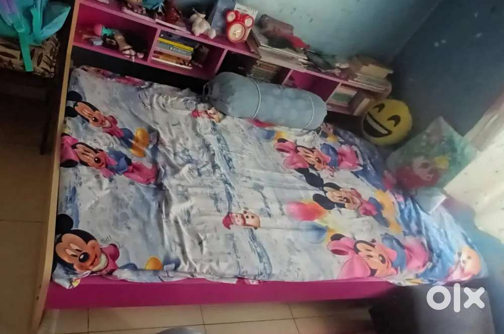 Pepperfry bed with boxes and Kurlon mattress available for sale