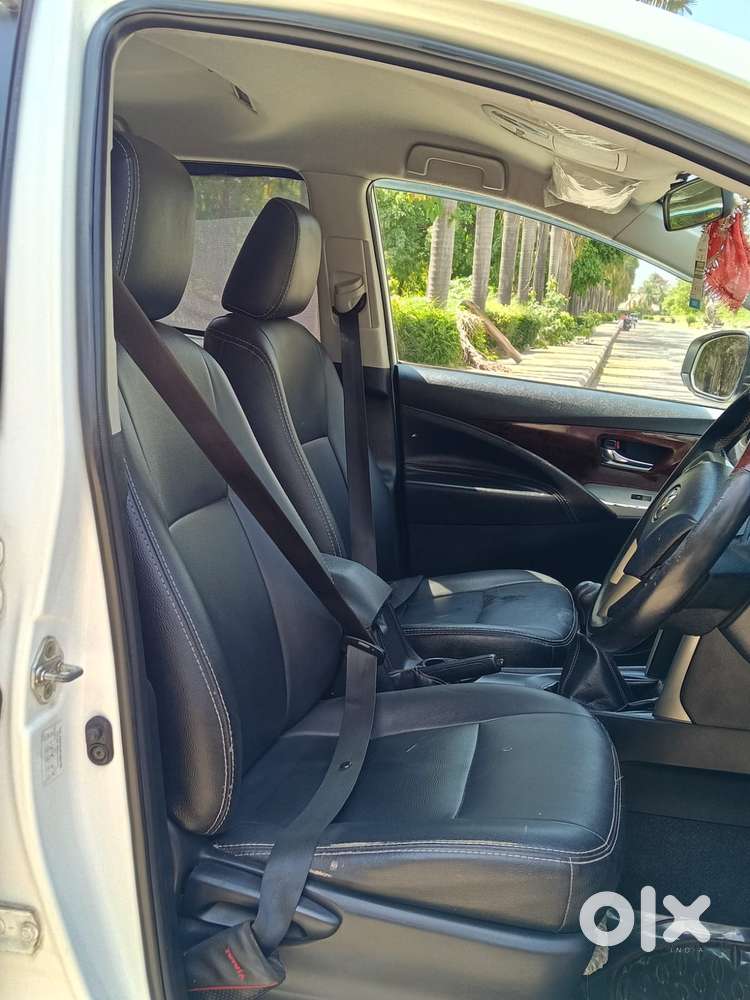 Toyota Innova Crysta 2.4 G Mt, 2016, Diesel