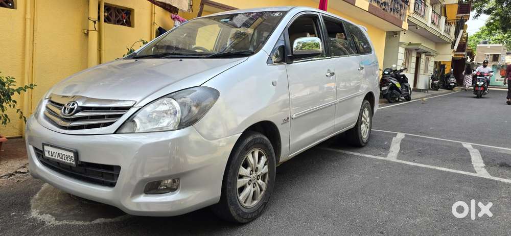 Toyota Innova 2.5 V 7 Str, 2011, Diesel