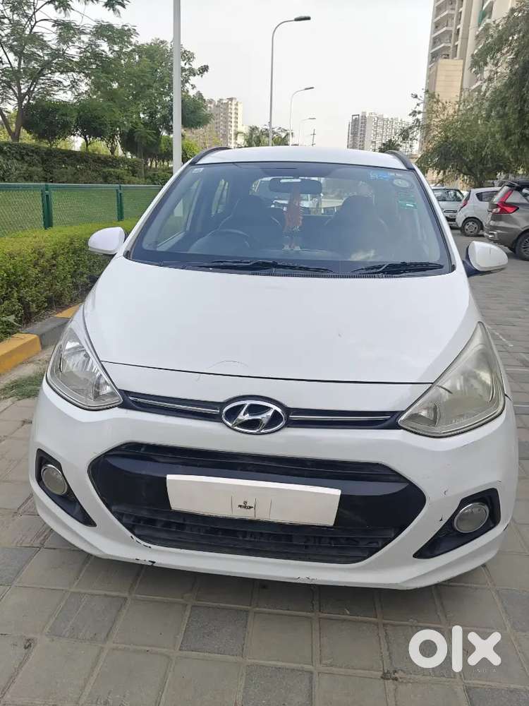 Hyundai Grand I10 2016 Petrol 142000 Km Driven