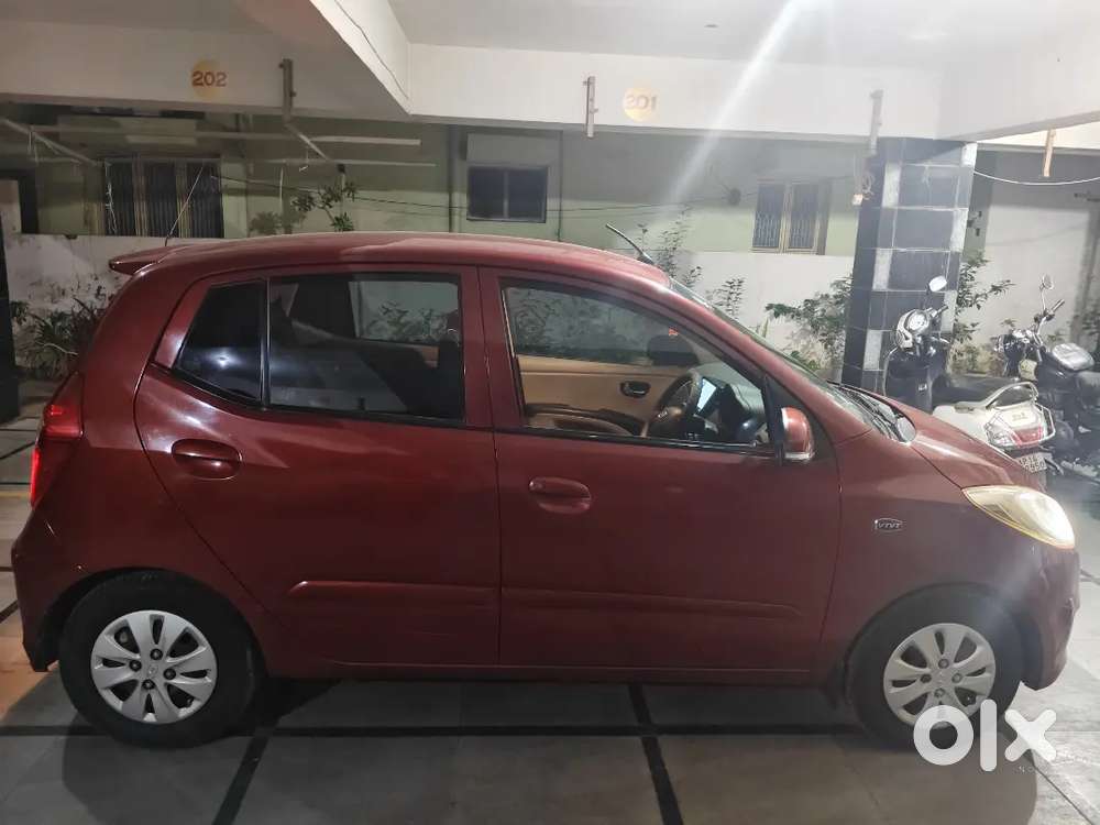 Hyundai I10 Sportz 2012 Petrol