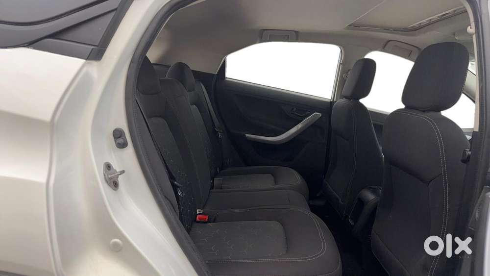 Tata Nexon 1.2 Revotron Xm (s), 2023, Petrol