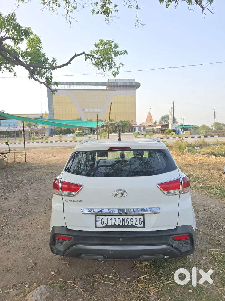Must Car Hai Paisa Ko Kami Ki Vajah Se Bech Raha Hu