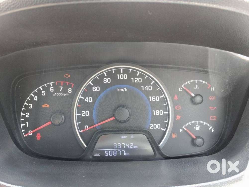 Hyundai Grand I10 Sportz, 2017, Petrol