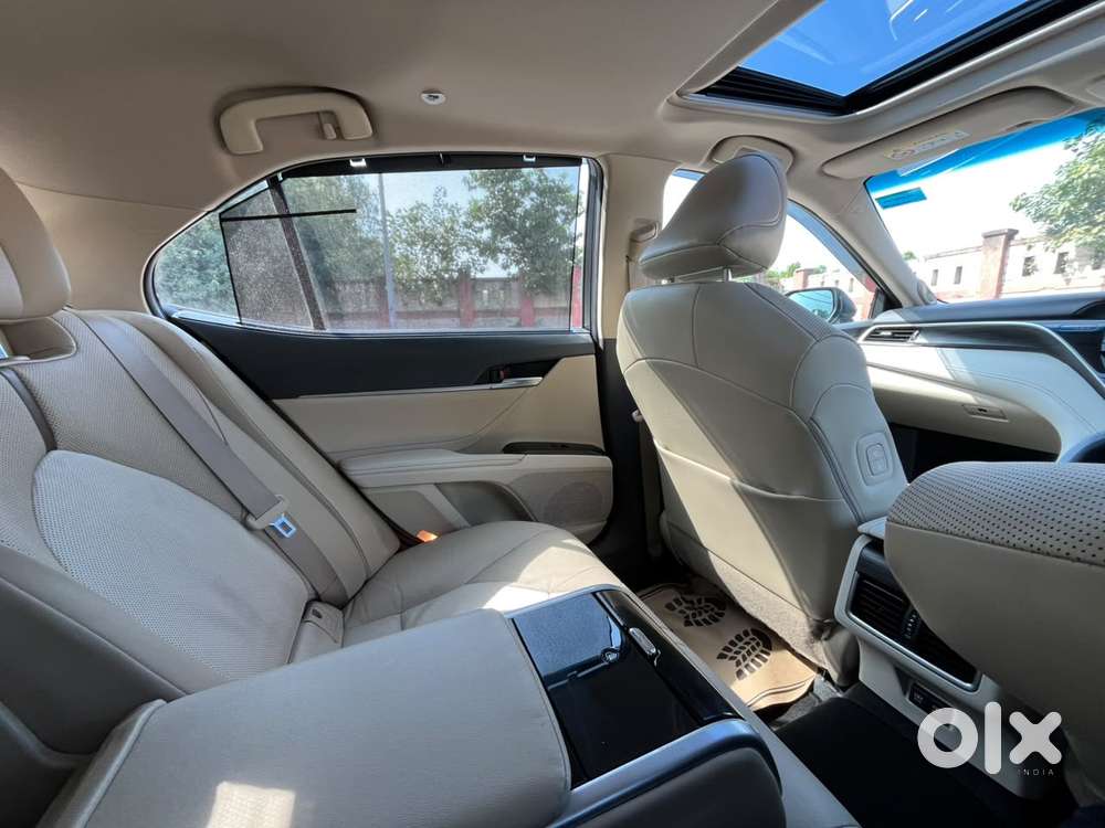 Toyota Camry Hybrid, 2024, Petrol