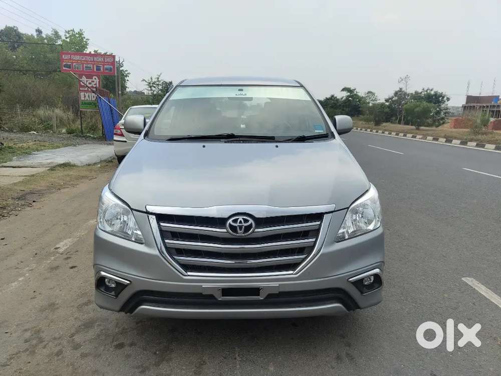 Toyota Innova 2015 Diesel 96000 Km Comfort Driven Comfort Car