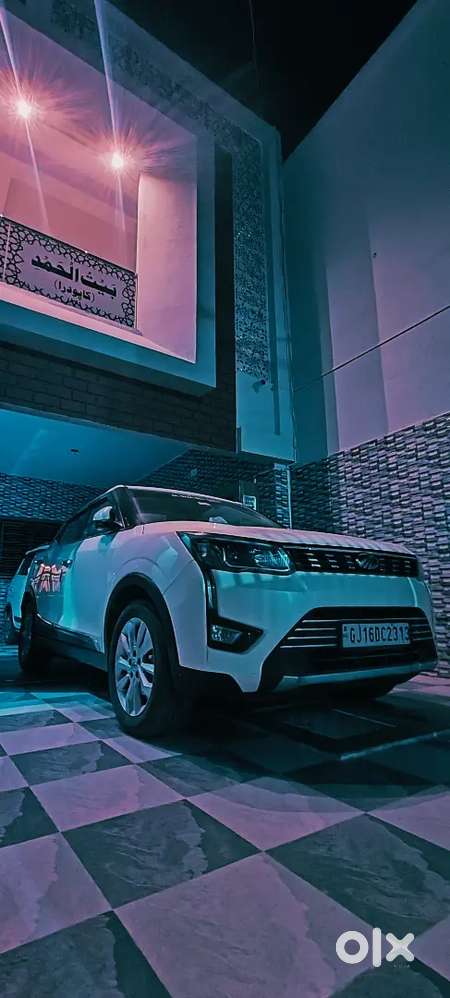 Xuv 300 , W8