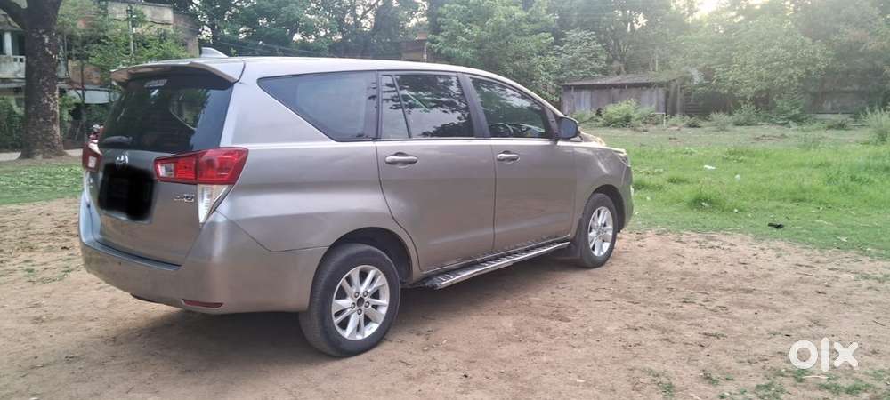 Toyota Innova Crysta 2017 Diesel 118000 Km Driven