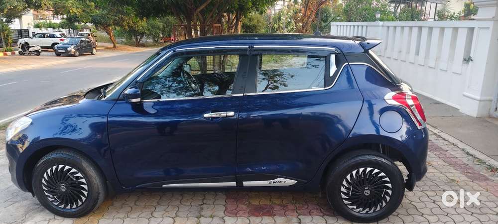 Maruti Suzuki Swift Vxi + Manual, 2022, Petrol