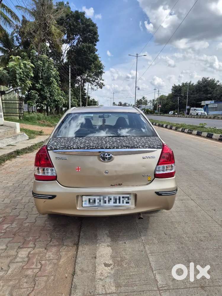 Toyota Etios 2011 Petrol 124000 Km Driven